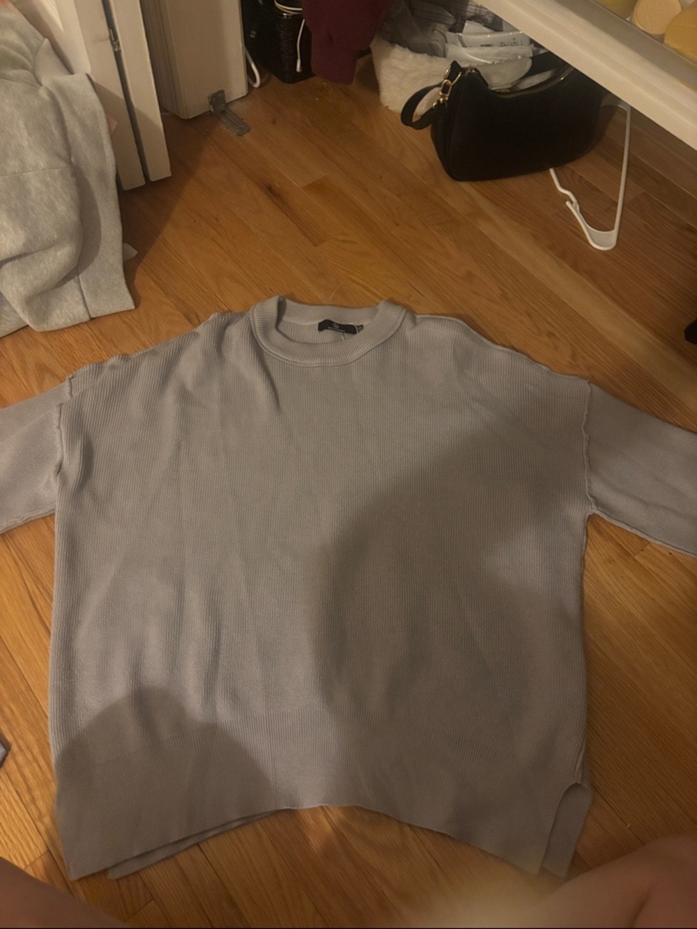 women’s Relaxed Crewneck Sweater in Light Gray